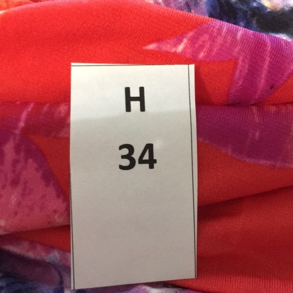 FYLO London Womens Tropical Hibiscus Top Orange Floral SZ L NWT - Picture 7 of 7